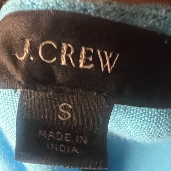 J.Crew tunic blouse in a beautiful shade of blue. Made of 100% linen size small - Picture 5 of 5